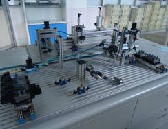 融合创新 机电一体化实验室在电子信息技术开发中的核心作用